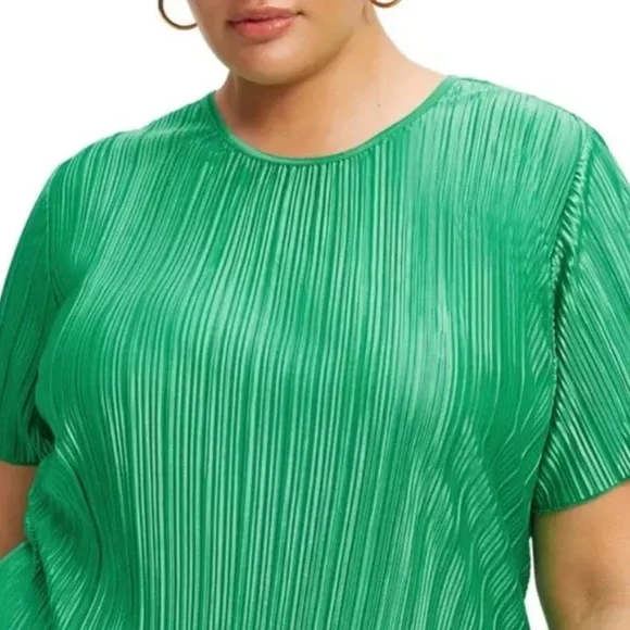Green Pleated Women's Top - Picture 1 of 8